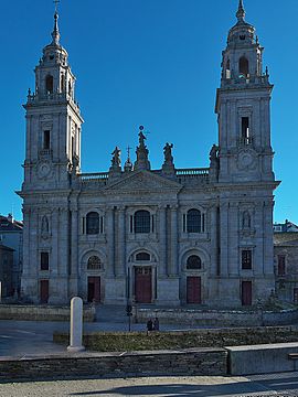 Archivo:Catedral de Lugo. Fachada principal
