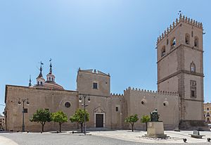 Archivo:Catedral de San Juan Bautista, Badajoz, España, 2020-07-22, DD 66
