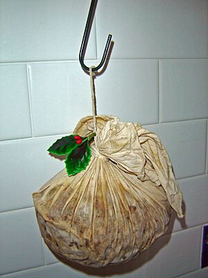 Archivo:Christmaspuddingonahook