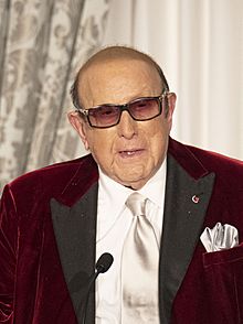 Clive Davis speaks during the Kennedy Center Honors Dinner at the State Department in Washington, D.C. on December 2, 2023 - (cropped).jpg