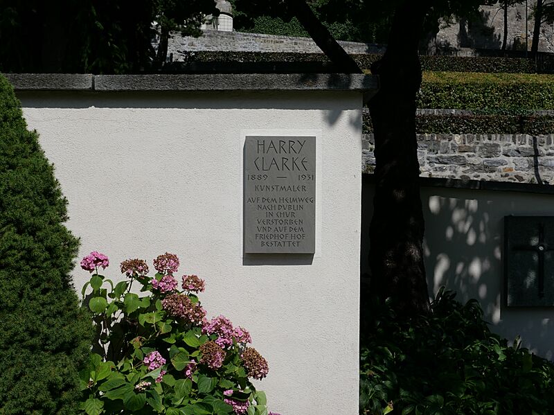 CommemorativePlaqueHarryClarke-FriedhofHofChur RomanDeckert22072023-02