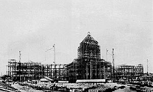 Archivo:Construction of Japanese Diet Hall March 1927