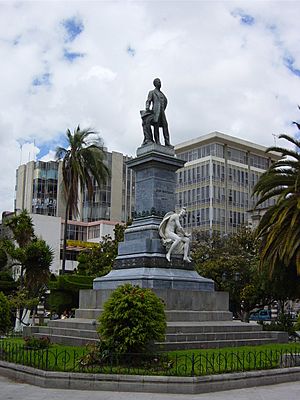 Archivo:Ecuador Ambato MonumentJuanMontalvo