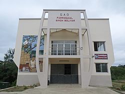 Edificio del Gad de Simón Bolívar.jpg