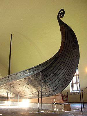 Archivo:Exhibition in Viking Ship Museum, Oslo 01