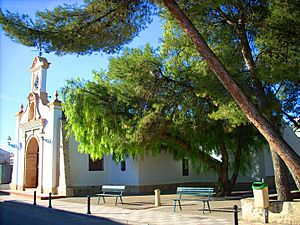 Archivo:Iglesia de Cartaojal y Parque