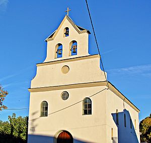 Archivo:Iglesia de San Pedro en Paradela del Río
