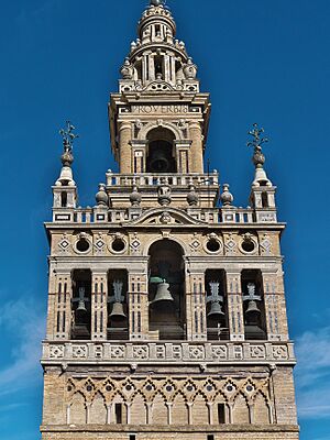 Archivo:La Giralda (el campanario de la Catedral de Sevilla)