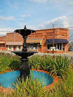 Lanett, Alabama Fountain.JPG