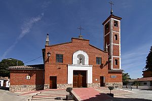 Archivo:Las Ventas de Retamosa, Iglesia de San Pedro Advincola, 2