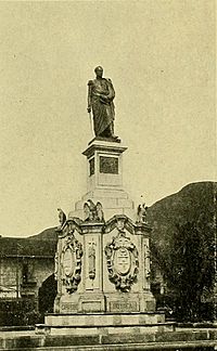 Archivo:Libro Azul de Colombia - Estatua de Bolívar