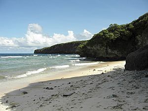 Archivo:Masalok Beach - Tinian - panoramio