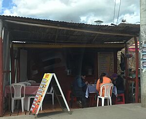 Archivo:Picantería en San Joaquín, Cuenca- Ecuador