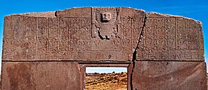Archivo:Puerta del sol Tiwanaku