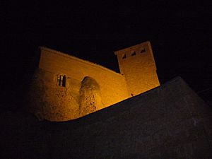 Archivo:Quevedianas08 Castillo de Quevedo de noche