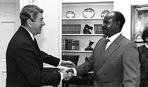 Archivo:ReaganMuseveni