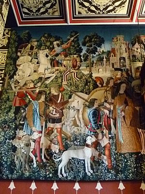 Archivo:Replica Unicorn tapestry, Stirling Castle