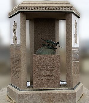 Archivo:Rogers-Post Memorial at Barrow, Alaska