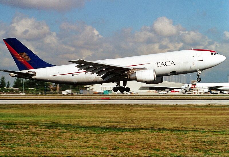 TACA Airbus A300 JetPix