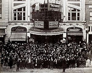 Archivo:The Phantom Foe (1920) - American Theater, Butte, Montana