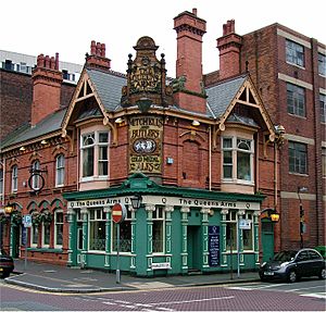 Archivo:The Queens Arms pub - Charlotte Street - Birmingham - 2005-10-14