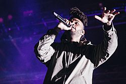 Archivo:The Weeknd at Bumbershoot 2015 (21367628469)