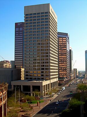 Archivo:WellsFargo3