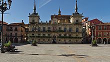 Antiguo Ayuntamiento de León.jpg