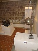 Astronomical Museum at the Quito Astronomical Observatory, antique equipment for measuring earthquakes 01