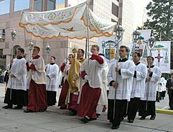 Blessed Sacrament procession, First Annual Southeastern Eucharistic Congress, Charlotte, North Carolina - 20050924-01.jpg
