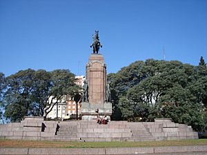 Archivo:Buenos Aires - Recoleta - Monumento a Alvear