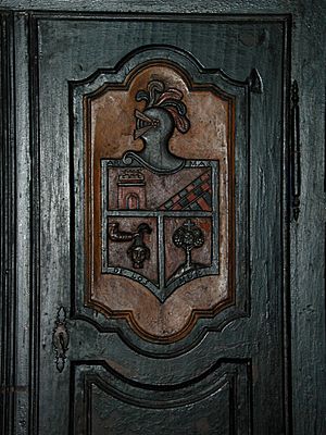 Archivo:Casa Mur. Armario escudo