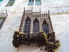 Casa Puig i Cadafalch, finestres esglaonades (Argentona)