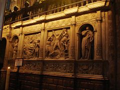 Archivo:Catedral de Barcelona - Trascoro derecho - 001