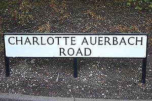 Archivo:Charlotte Auerbach Road, Edinburgh