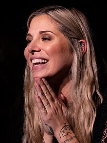 Christina Perri @ Hotel Cafe 07 15 2022 (52301451638) (cropped).jpg