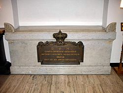 Archivo:Christina of Sweden (1626) grave 2010 Vatican (2)