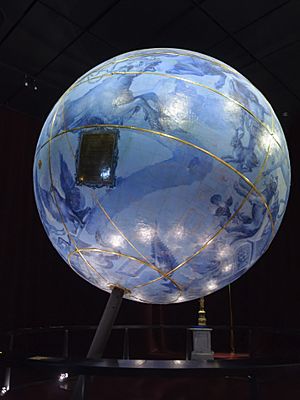 Archivo:Coronelli globe celeste