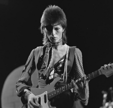 Archivo:David Bowie - TopPop 1974 10