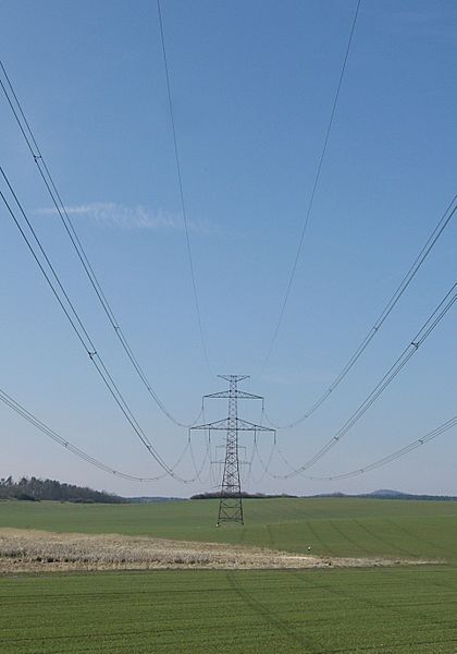 Electrical wires near Putim