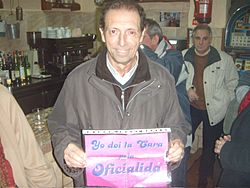 Archivo:Enrique Castro "Quini" a favor de la oficialidad del asturiano