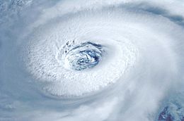 Archivo:Eye of Hurricane Igor 2010-09-14 1356Z