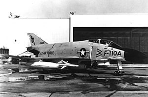 Archivo:F-110Specter