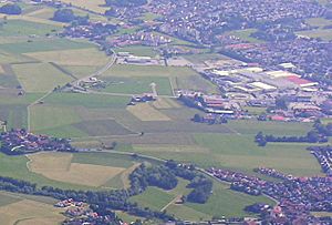Archivo:Fendt Marktoberdorf aerial 2006