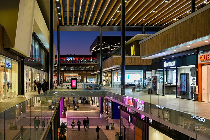 Finestrelles Shopping Centre (49560148463)