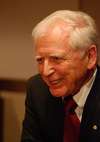 Harald zur Hausen-press conference Dec 06th, 2008-6.jpg