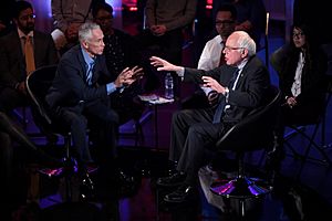 Archivo:Jorge Ramos & Bernie Sanders by Gage Skidmore