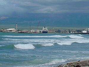 Archivo:Kahului Bay