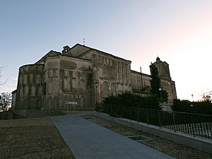 Archivo:Madrigal de las Altas Torres - Santa Maria del Castillo (6827731732)