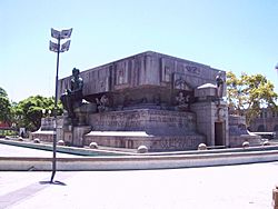 Archivo:Mausoleo de Rivadavia - Plano general